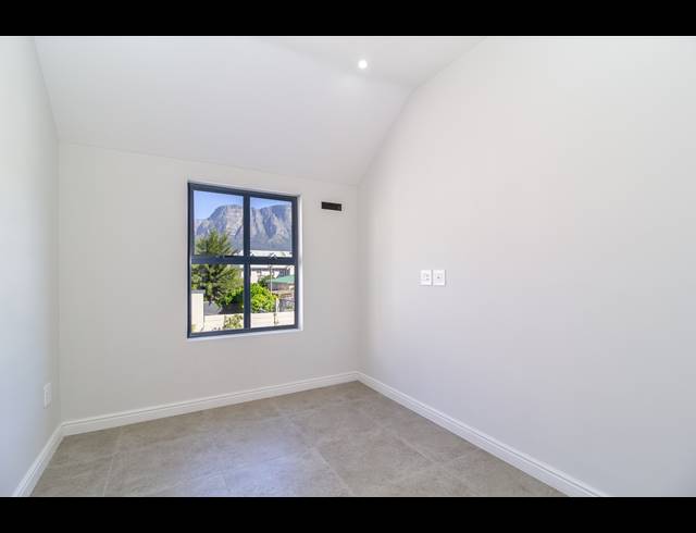 3 BEDROOM TOWNHOUSE TO LET IN HARFIELD VILLAGE